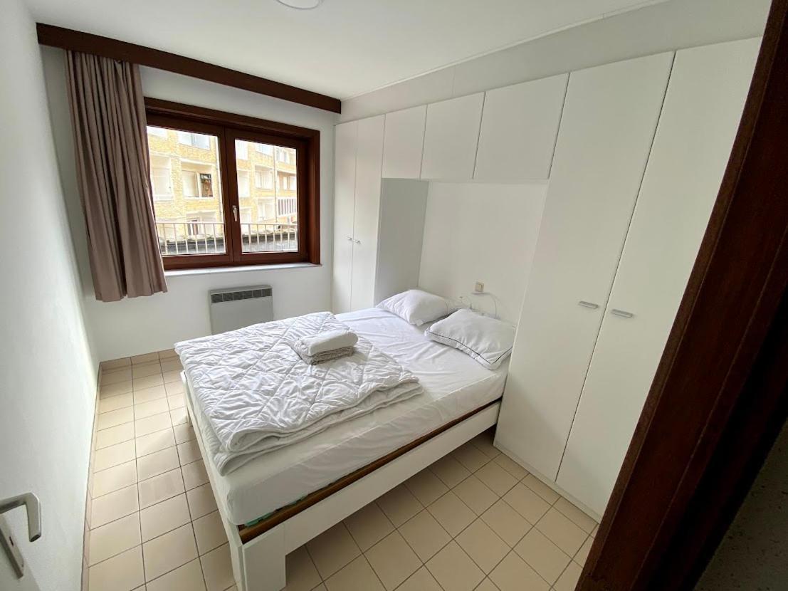 Appart Sympa 6P Avec Garage Et Terrasse Ensoleillee Et Spacieuse A 25M De La Mer Westende Middelkerke Esterno foto