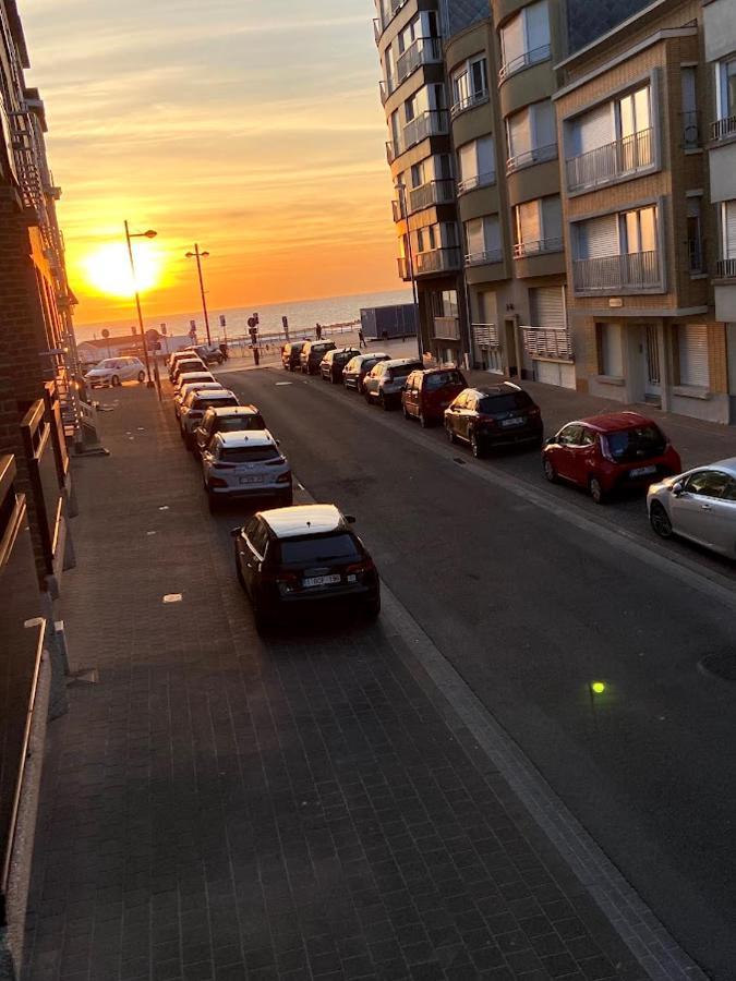 Appart Sympa 6P Avec Garage Et Terrasse Ensoleillee Et Spacieuse A 25M De La Mer Westende Middelkerke Esterno foto
